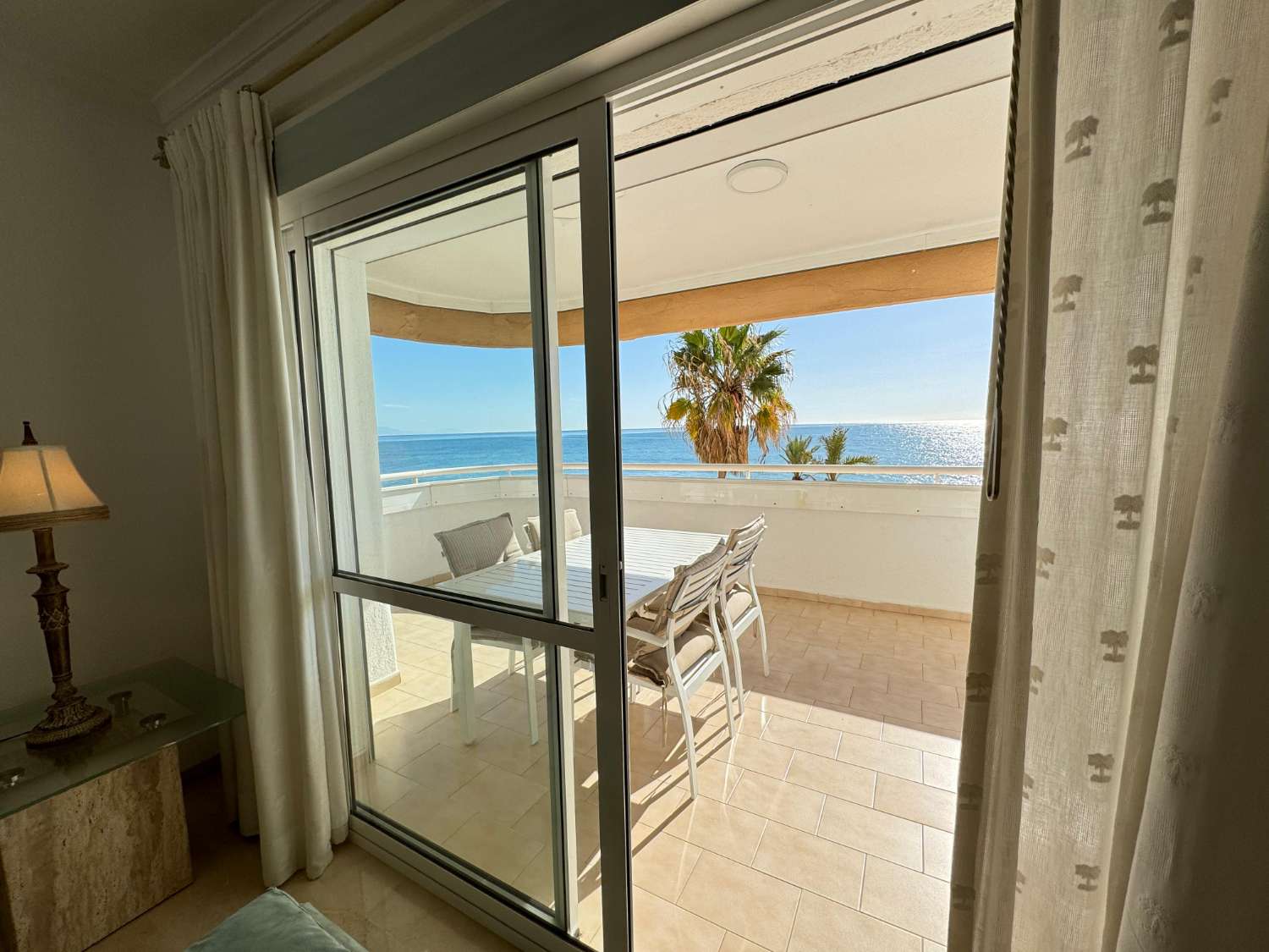 Front line beach flat in Fuengirola — Fuengirola