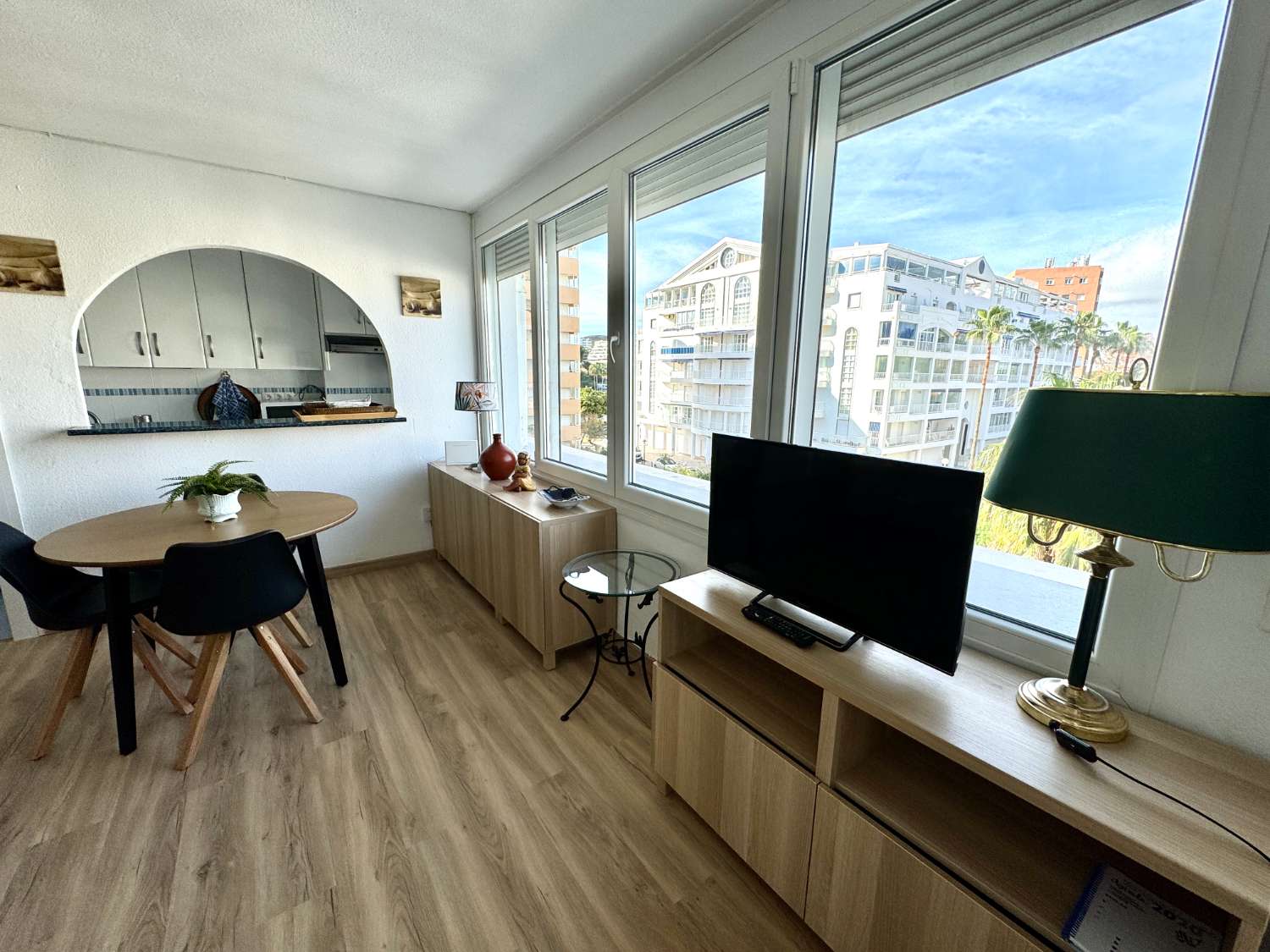 Discover your paradise by the sea in our recently renovated apartment on Playa del Castillo! — Fuengirola