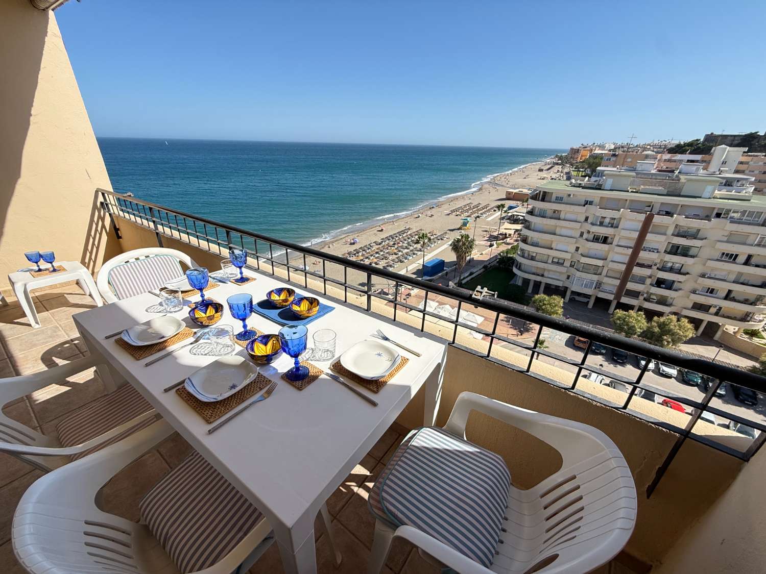 "Long-Stay Apartment in Fuengirola near Castillo Sohail" (Sea Views, Pool & Beach) — Fuengirola