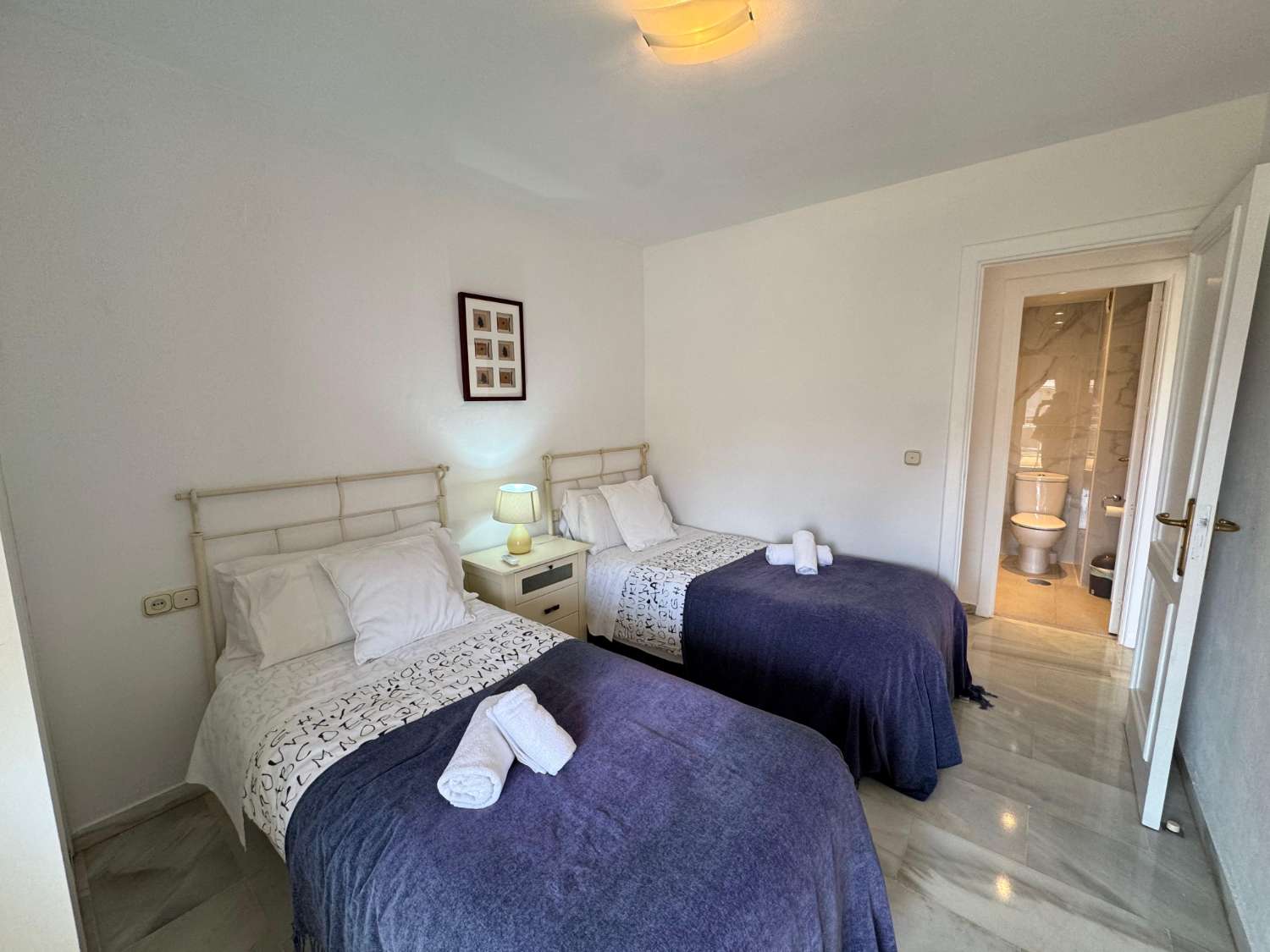 Stunning 2-Bedroom Apartment in Prime Fuengirola Location — Fuengirola