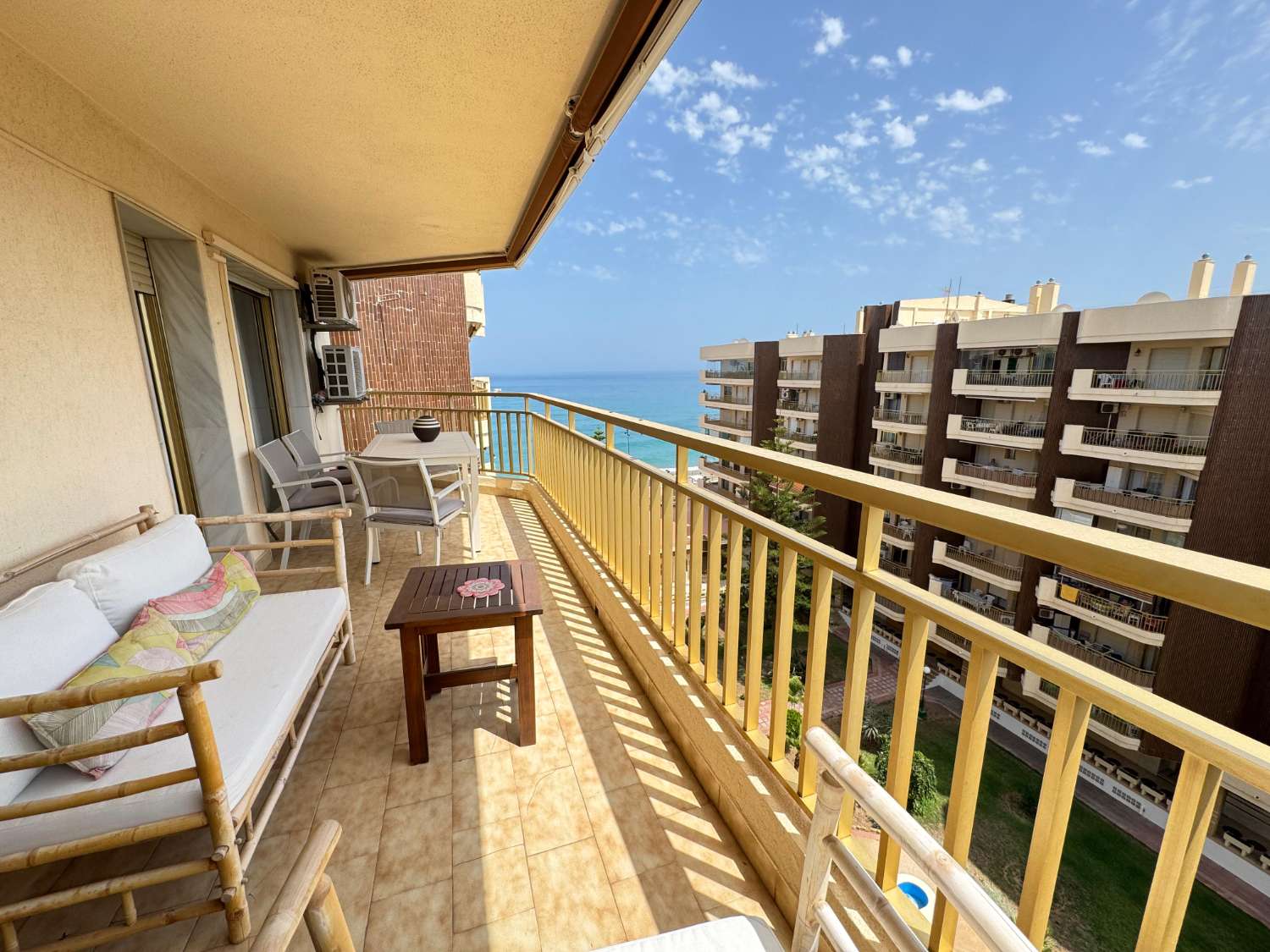 Stunning 2-Bedroom Apartment in Prime Fuengirola Location — Fuengirola