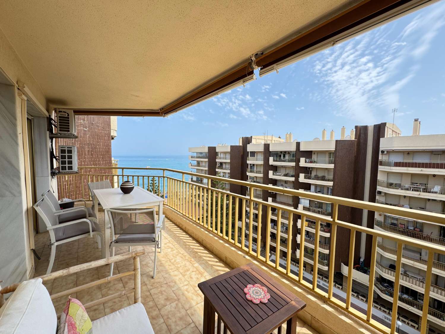 Stunning 2-Bedroom Apartment in Prime Fuengirola Location — Fuengirola