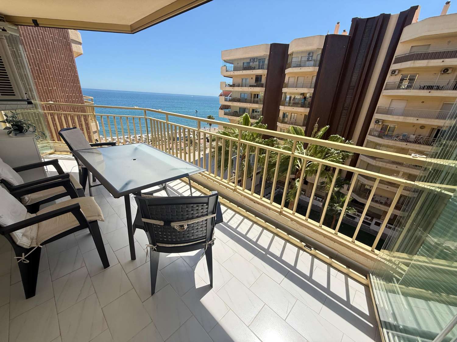 Apartamento de 2 dormitorios en Fuengirola — Fuengirola
