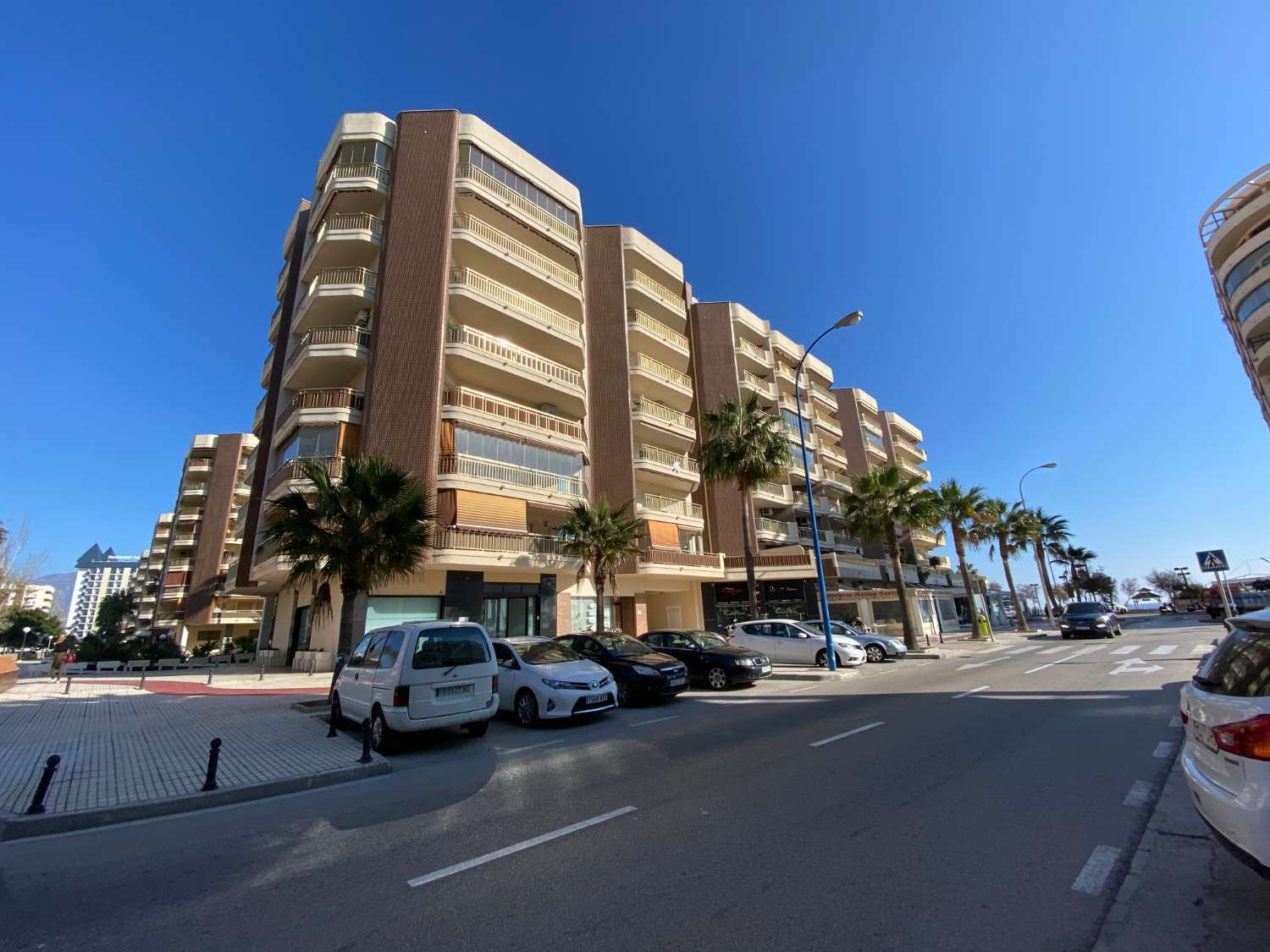 A few meters from the beach . On the beachfront in Fuengirola — Fuengirola
