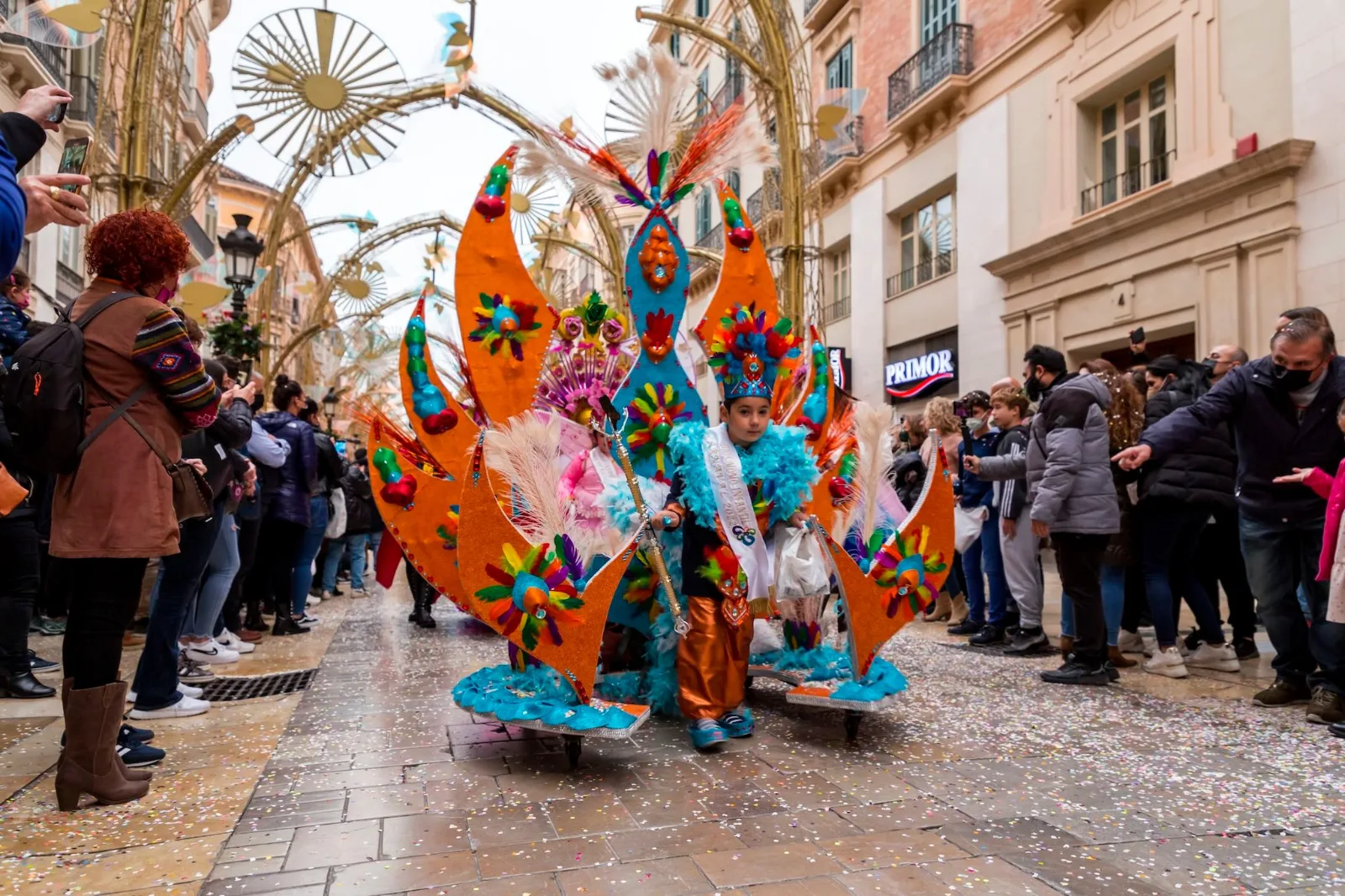 Utklädda gatufiranden i centrala Málaga