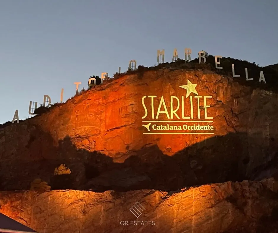 Concierto nocturno al aire libre en el festival Starlite de Marbella